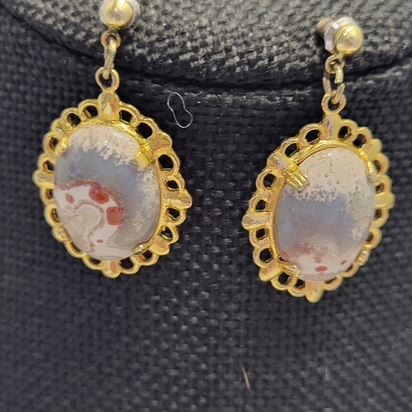 Gold tone and natural stone cabochons necklace and earrings set - Picture 2 of 5